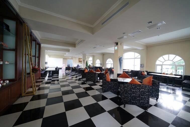 Empire Pacific Castle Hotel Yangmei Bagian luar foto