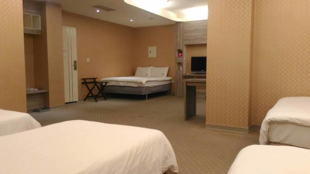 Empire Pacific Castle Hotel Yangmei Bagian luar foto