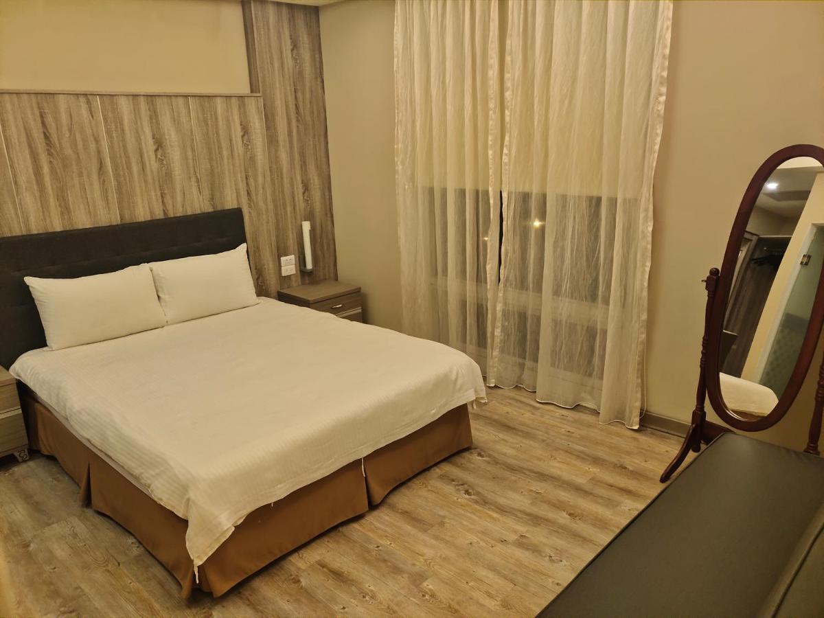 Empire Pacific Castle Hotel Yangmei Bagian luar foto