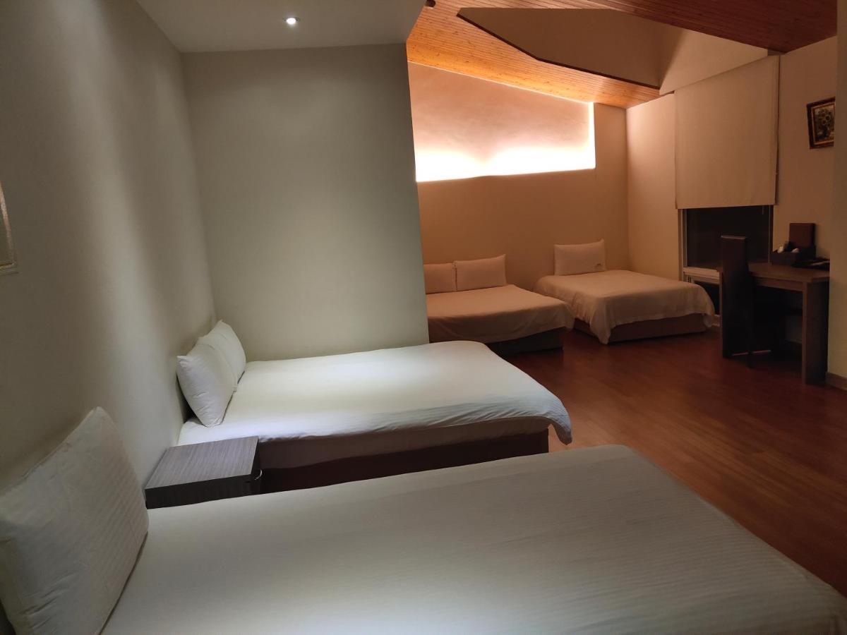Empire Pacific Castle Hotel Yangmei Bagian luar foto